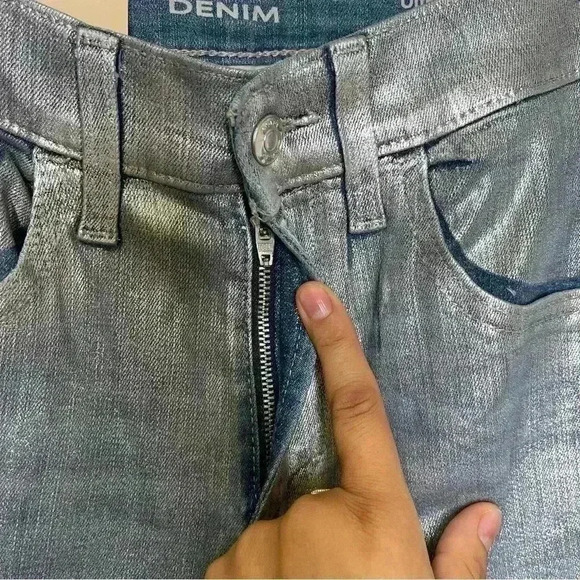 Ariat Women’s Ultra High Rise  Sliver Gloss Jazmine Wide Leg Jean - Picture 10 of 16